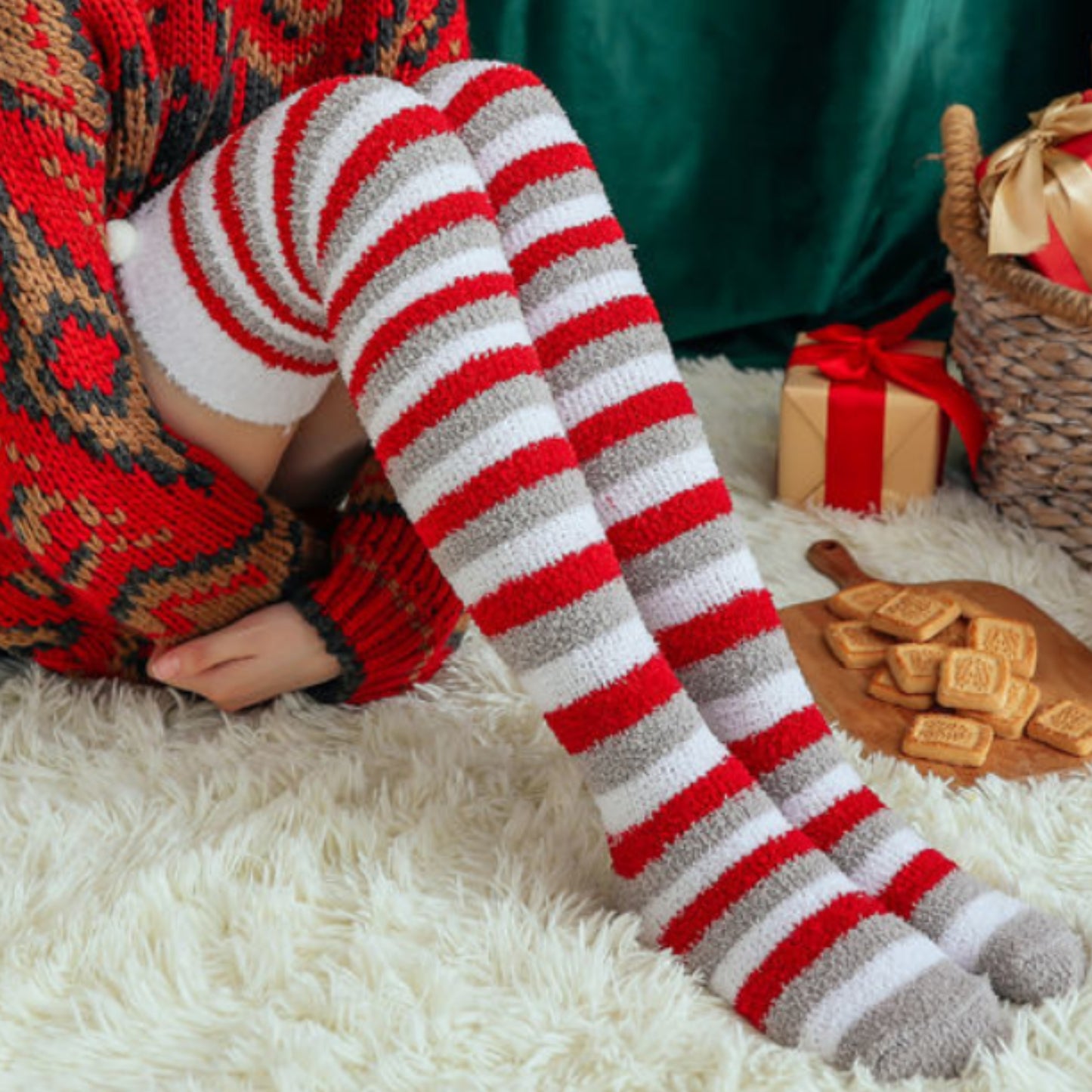 Knee High Long Socks - White bear